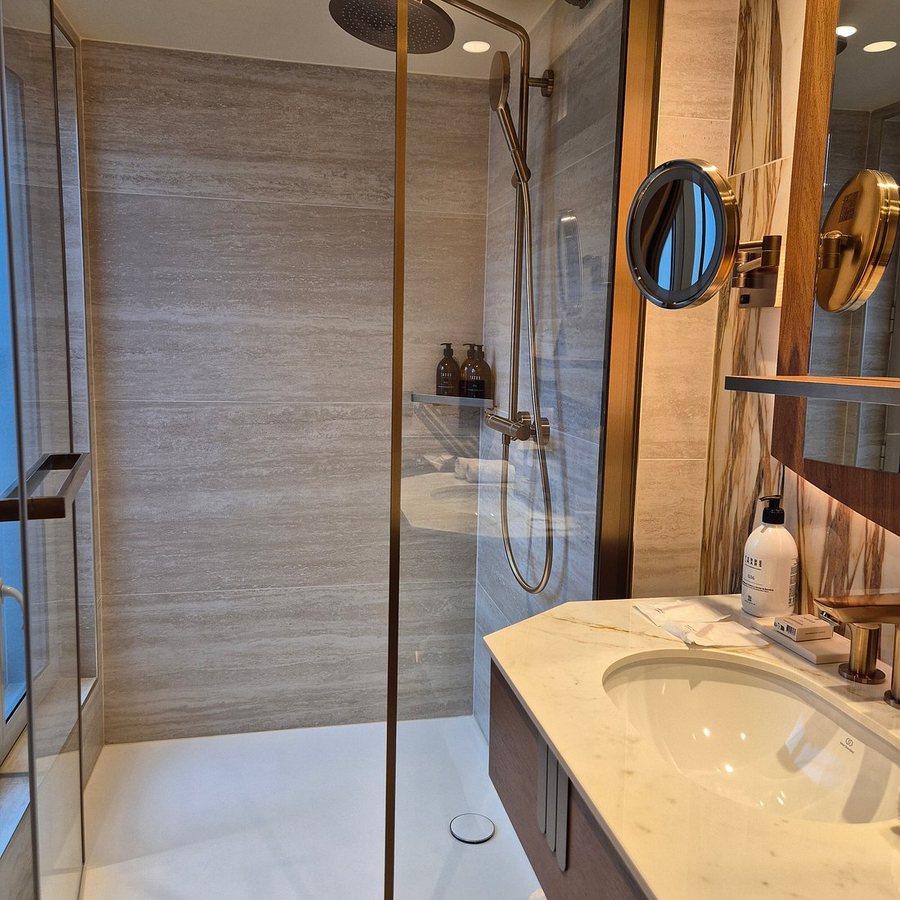 Hotel La Bourdonnais by Inwood Hotels — Bathroom