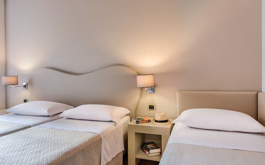 Hotel La Fortezza — Guest room