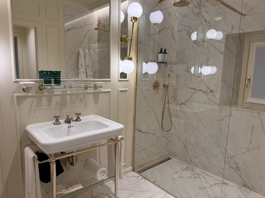 Hotel La Gemma — Bathroom
