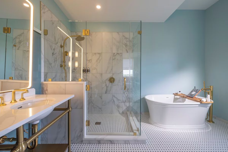 Hotel Laurance — Bathroom