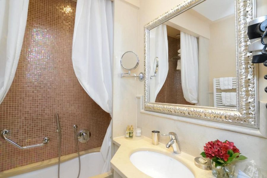 Hotel Le Isole — Bathroom