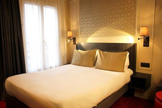 Hotel Le Montmartre Saint Pierre — Guest room