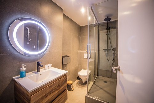 Hotel Le Provencal — Bathroom
