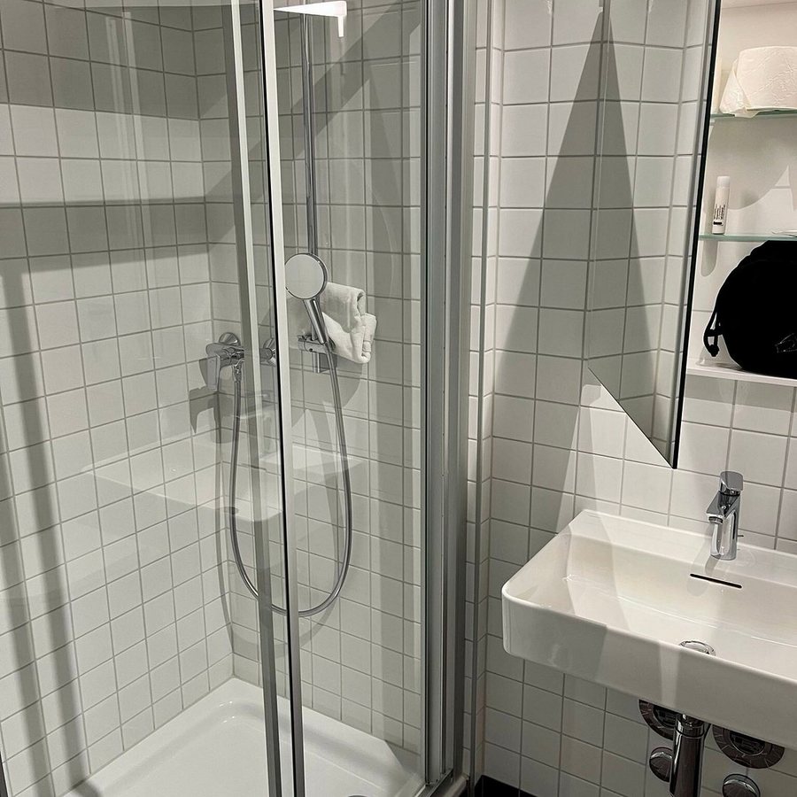 Hotel Le Sauvage — Bathroom