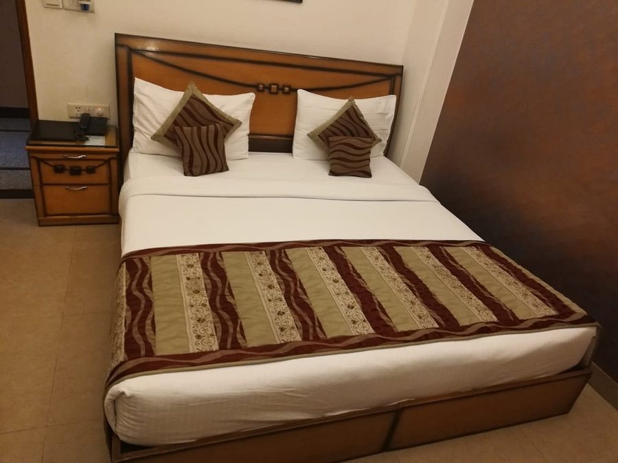 Hotel Le Seasons — Guest room