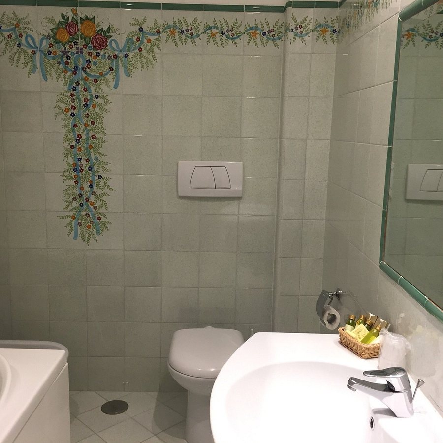 Hotel Le Terrazze — Bathroom