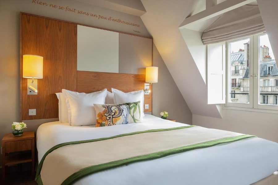 Hotel Le Tourville by Inwood Hotels — Guest room