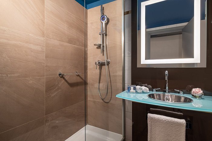 Hotel Le Walt By Inwood Hotels — Bathroom
