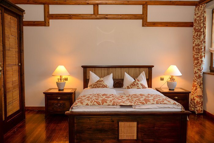 Hotel Ling Bao — Guest room