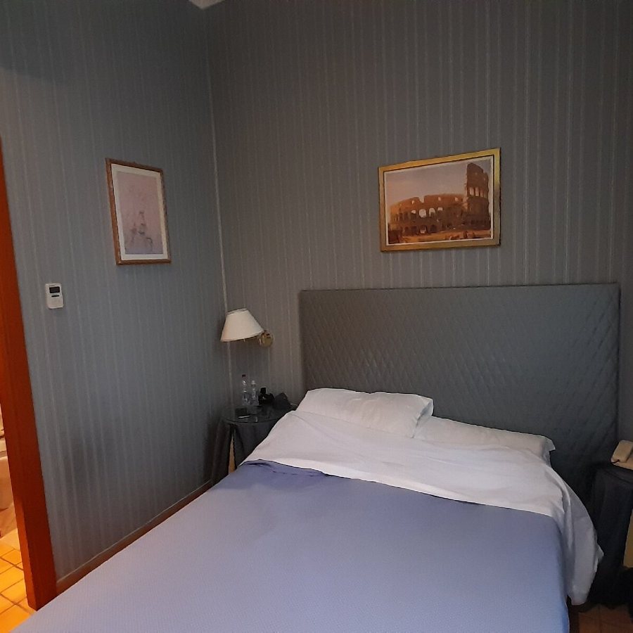 Hotel Lirico — Guest room
