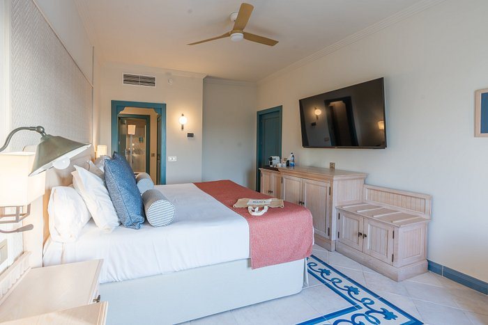 Hotel LIVVO Volcan Lanzarote — Guest room
