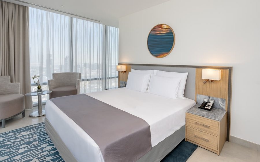 Hotel Local Dubai Jumeirah Village Triangle Autograph Collection — Guest room