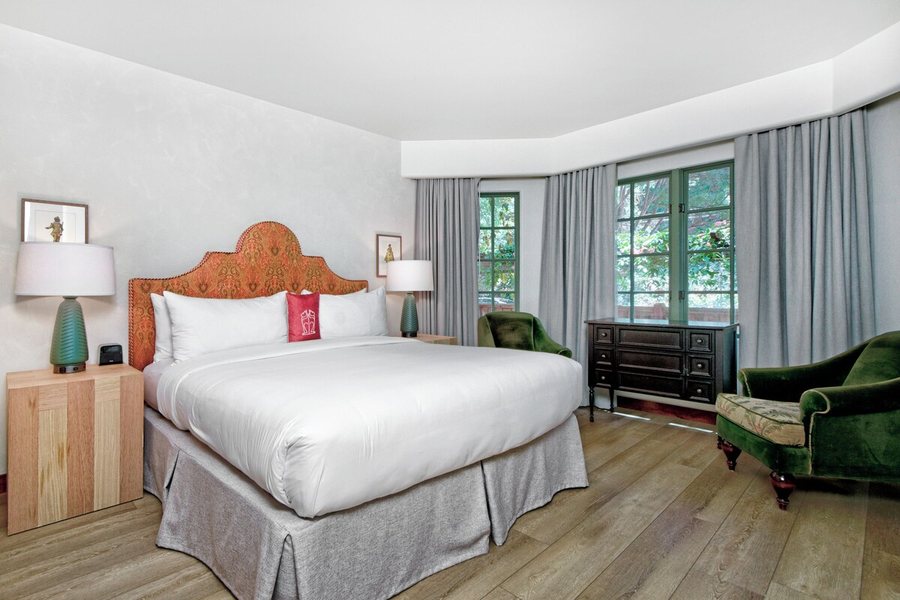 Hotel Los Gatos — Guest room