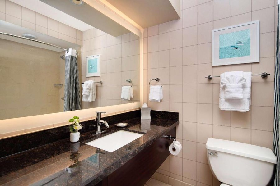 Hotel Lulu BW Premier Collection — Bathroom