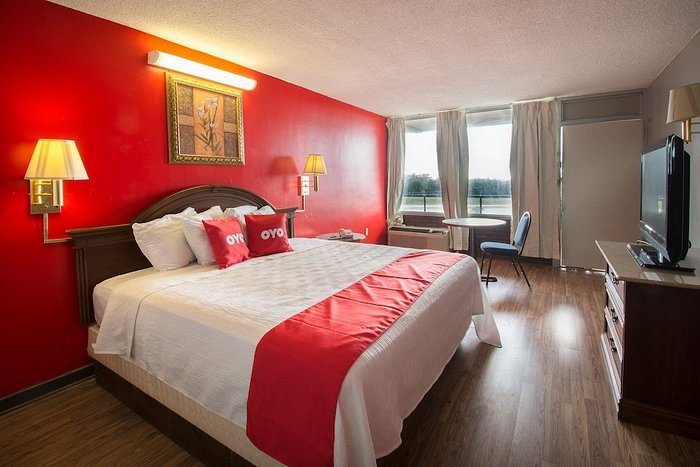 Hotel Macon GA I 75 South — Guest room