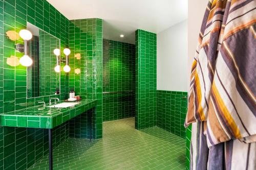 Hotel Magdalena — Bathroom