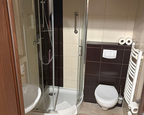 Hotel Maksymilian — Bathroom