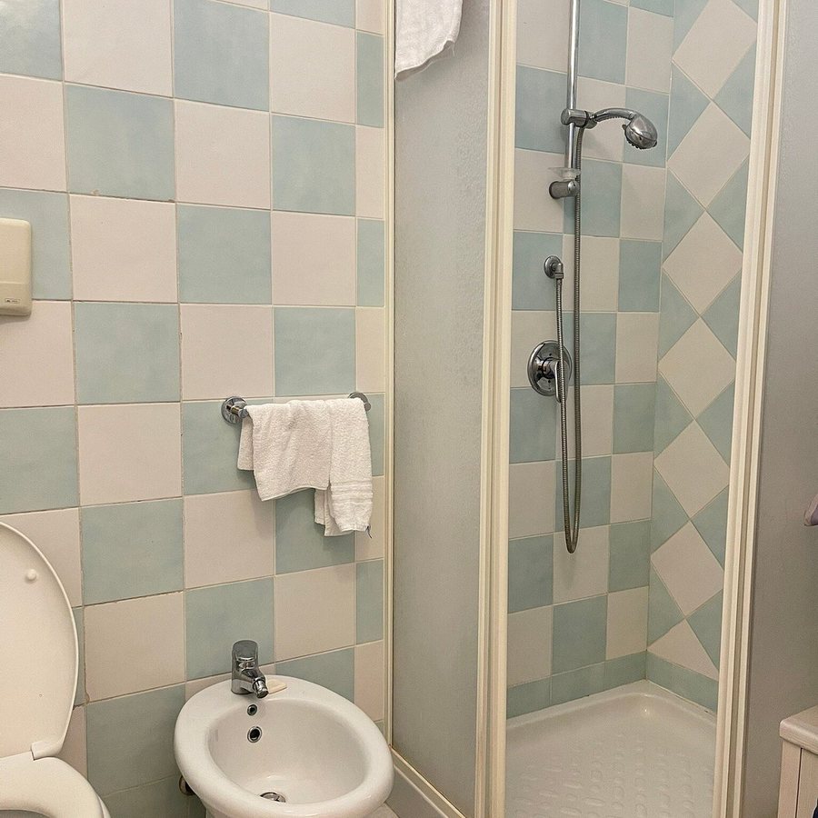 Hotel Maluentu — Bathroom