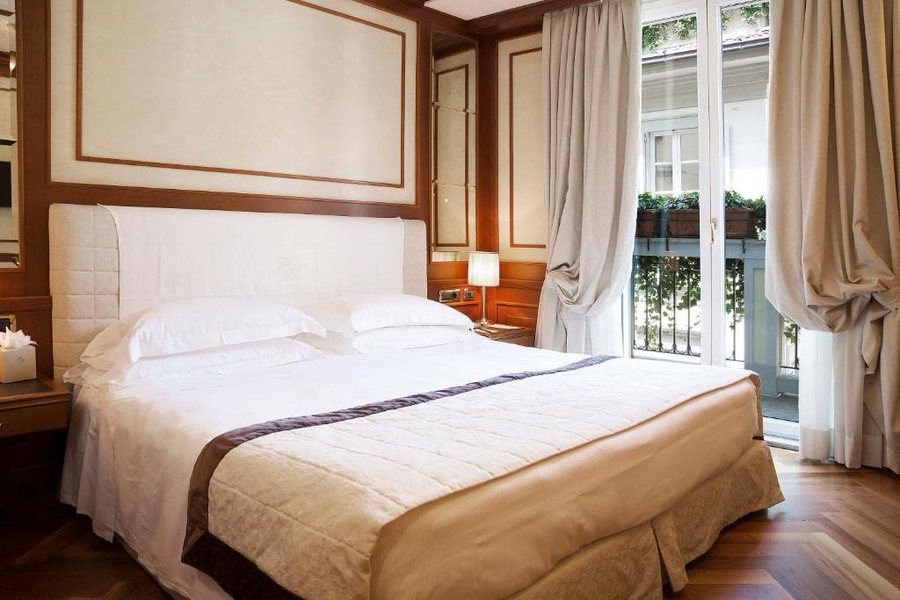 Hotel Manzoni — Guest room