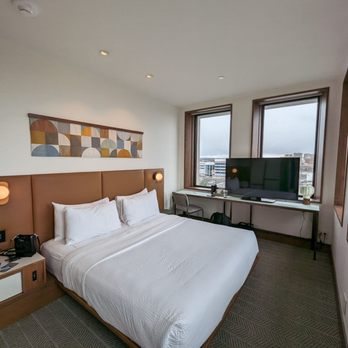 Hotel Marcel New Haven Tapestry Collection By Hilton — Guest room