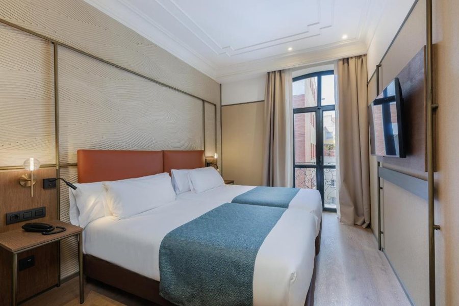 Hotel Medinaceli Barcelona Catalonia — Guest room