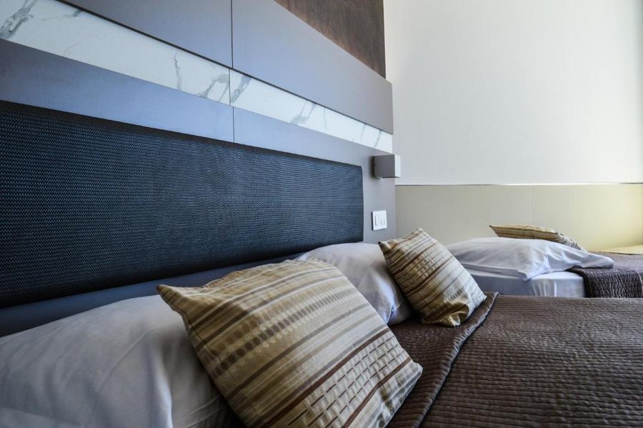 Hotel Mediterraneo — Guest room