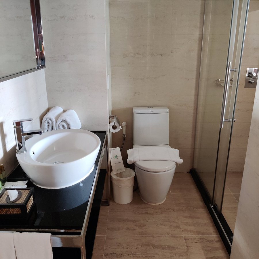 Hotel Mermaid Bangkok — Bathroom