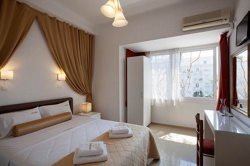 Hotel Metropolis — Guest room