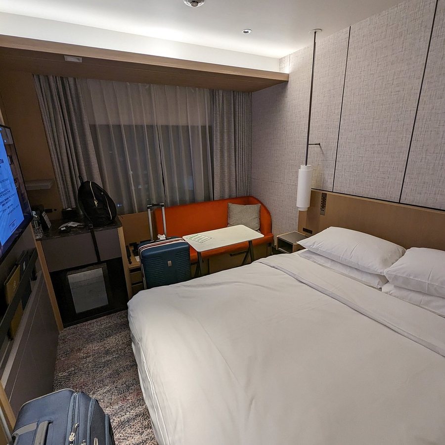 Hotel Metropolitan Edmont Tokyo — Guest room