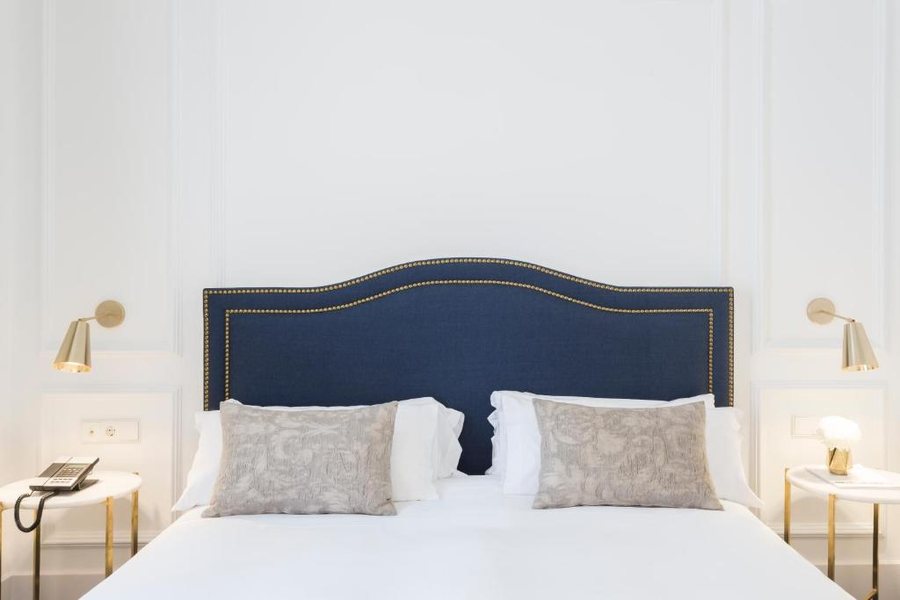 Hotel Midmost Barcelona Catalonia — Guest room