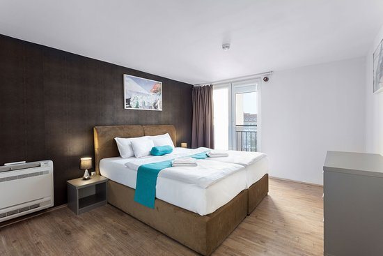 Hotel Mika Downtown — Guest room