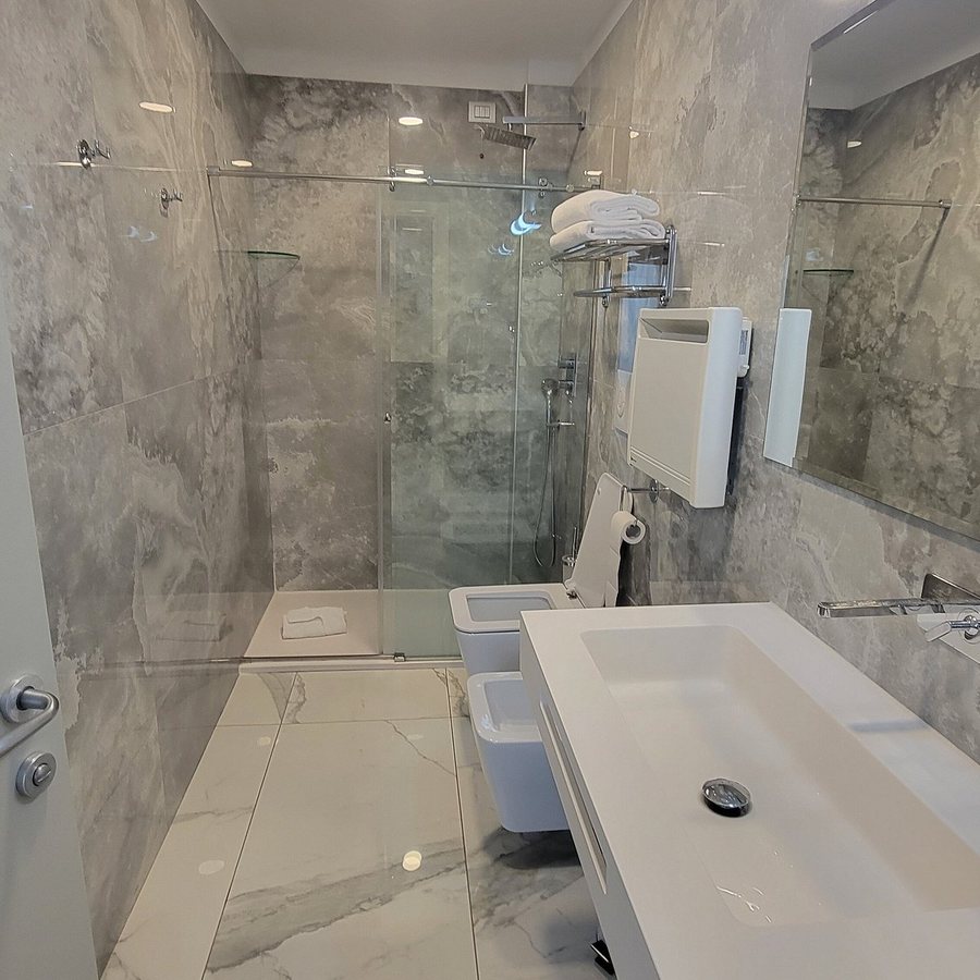 Hotel Milano Castello — Bathroom