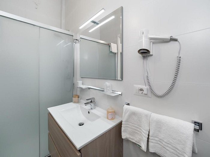 Hotel Milano Navigli — Bathroom