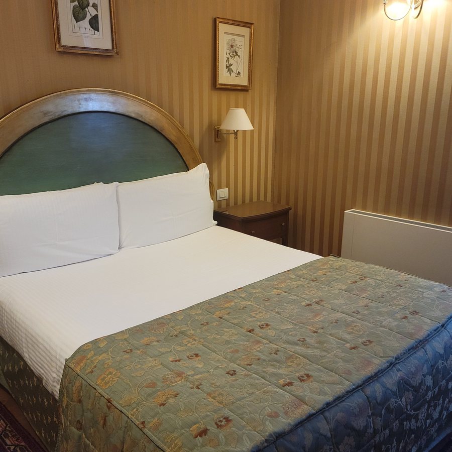 Hotel Monna Lisa — Guest room