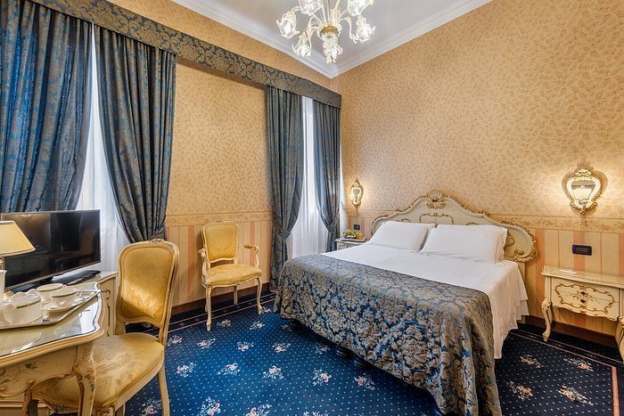 Hotel Montecarlo — Guest room