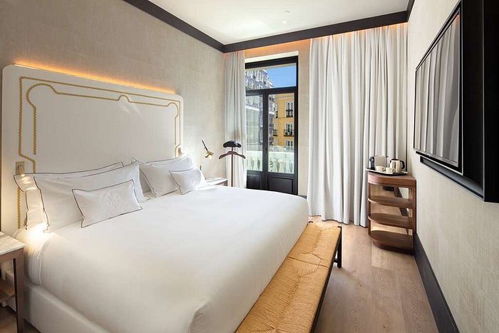 Hotel Montera Madrid Curio Collection by Hilton — Guest room