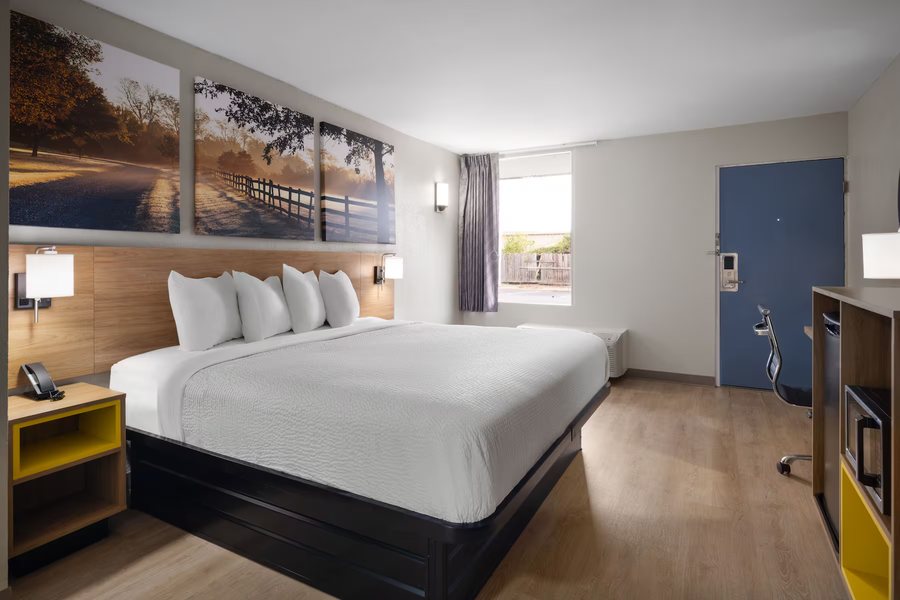 Hotel Montgomery AL I 85 — Guest room