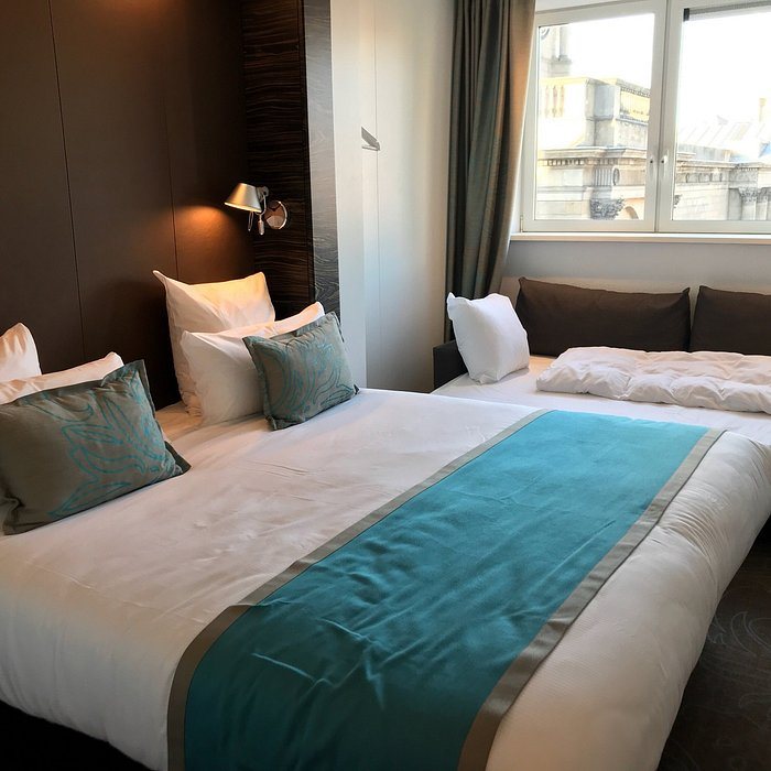 Hotel Motel One Edinburgh royal — Guest room