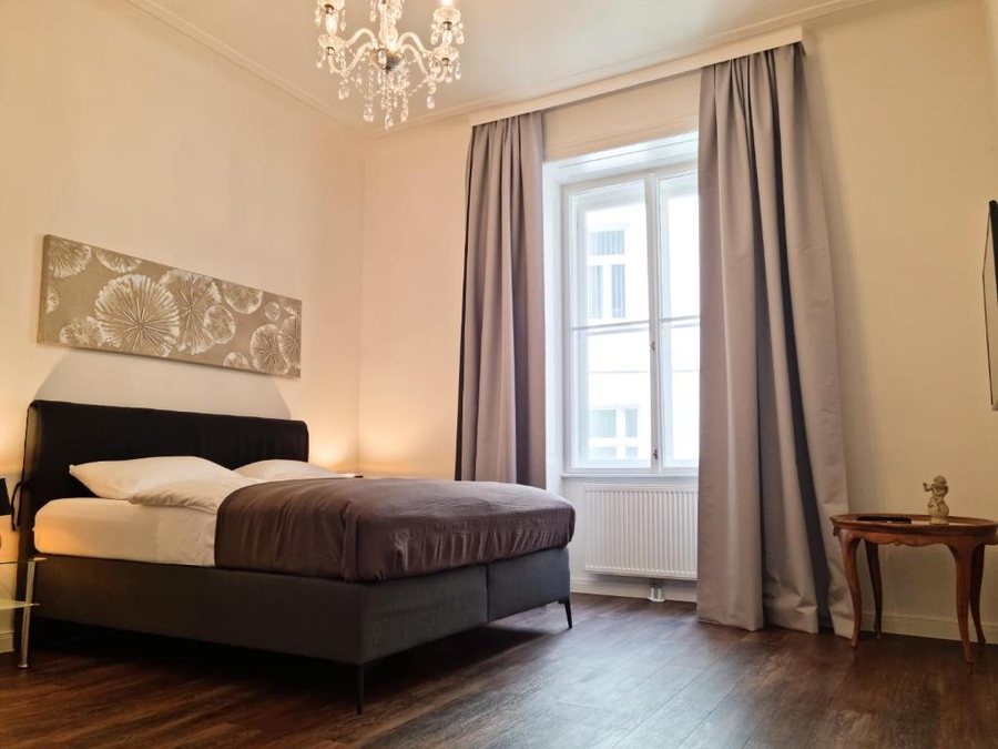 Hotel Mozart — Guest room