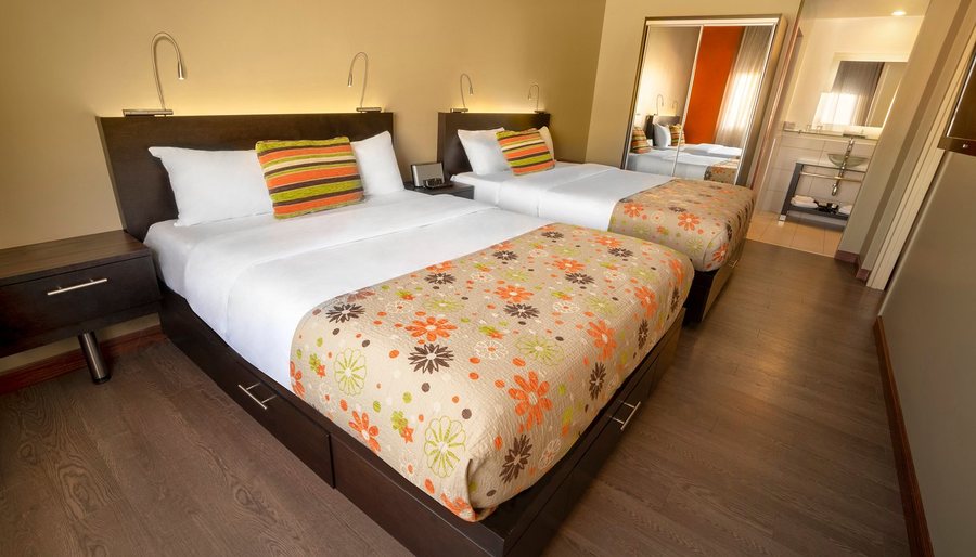 Hotel Must Aeroport de Quebec — Guest room
