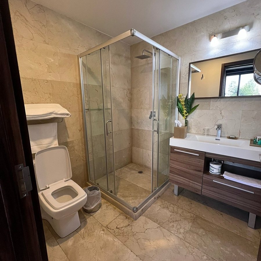 Hotel Mx Mas Roma — Bathroom