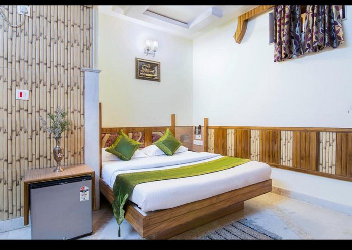 Hotel Natraj Yes Please New Delhi — Guest room
