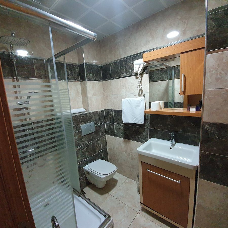 Hotel New House Istanbul — Bathroom