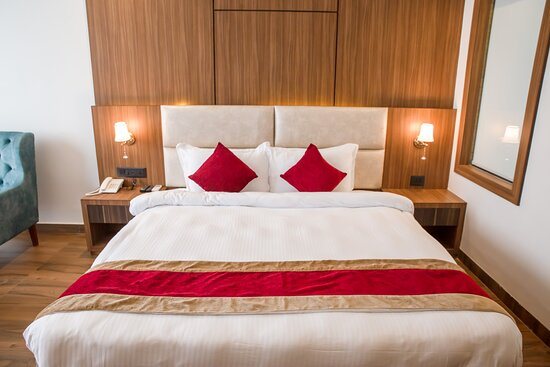 Hotel Nirvana By Luxury International — Guest room