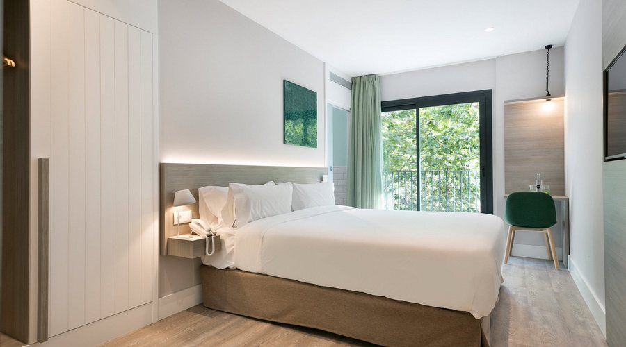 Hotel Niu Barcelona Barcelona Catalonia — Guest room
