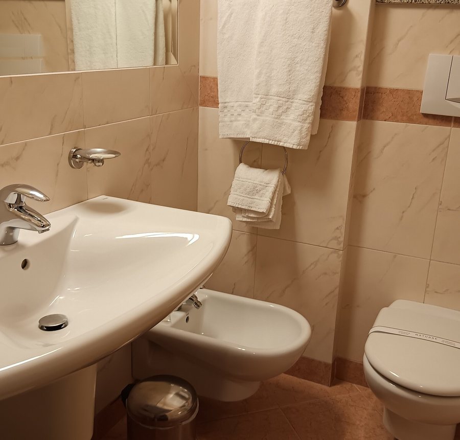 Hotel Nizza — Bathroom