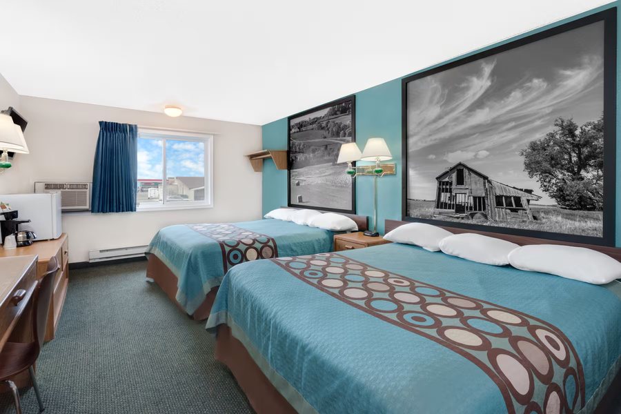 Hotel Of Huron — Guest room