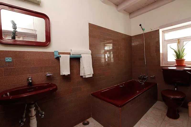 Hotel Om s Home — Bathroom