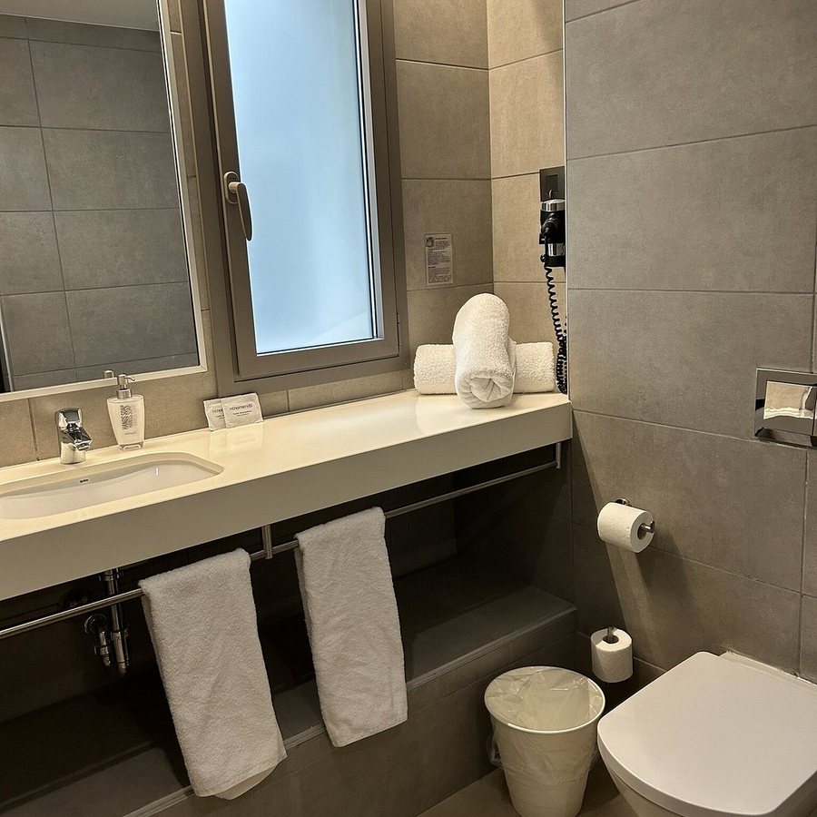 Hotel Omnium Barcelona Catalonia — Bathroom