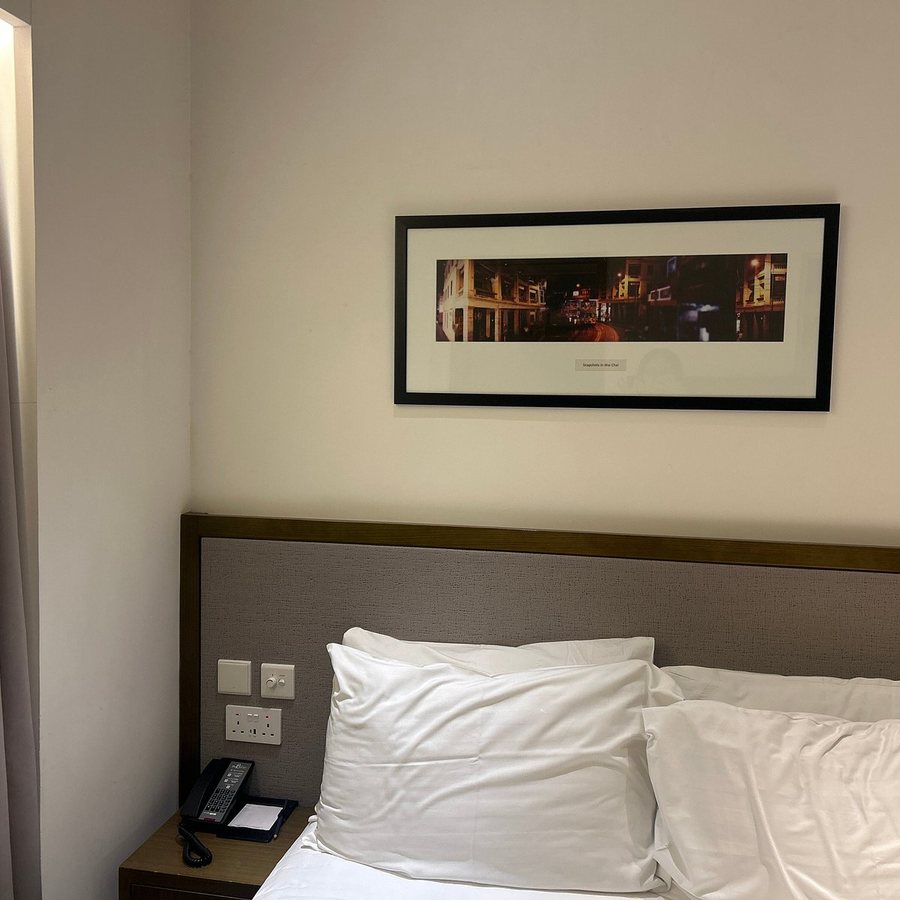 Hotel One Eighteen — Guest room